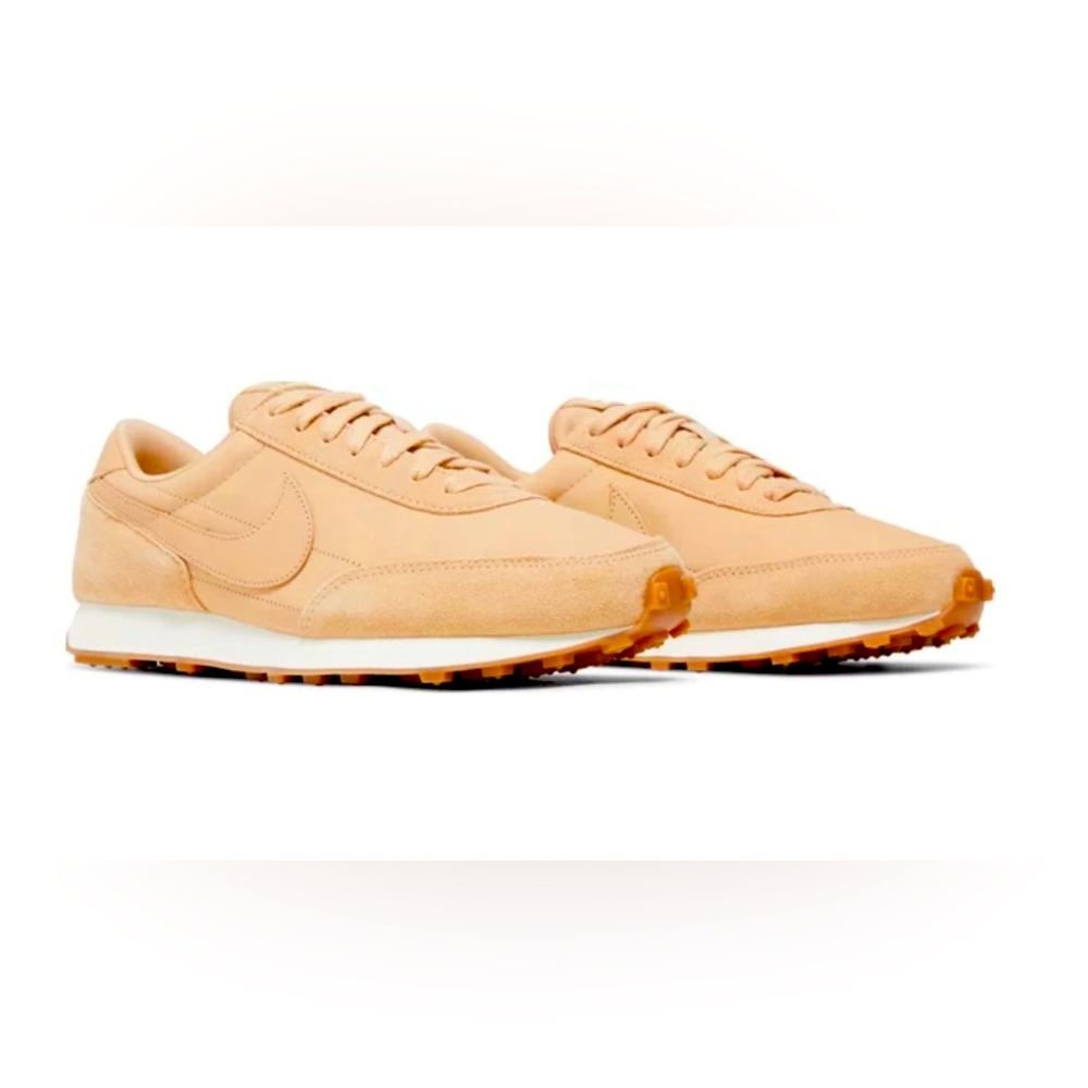 NIKE Women’s Daybreak - LIKE NEW
